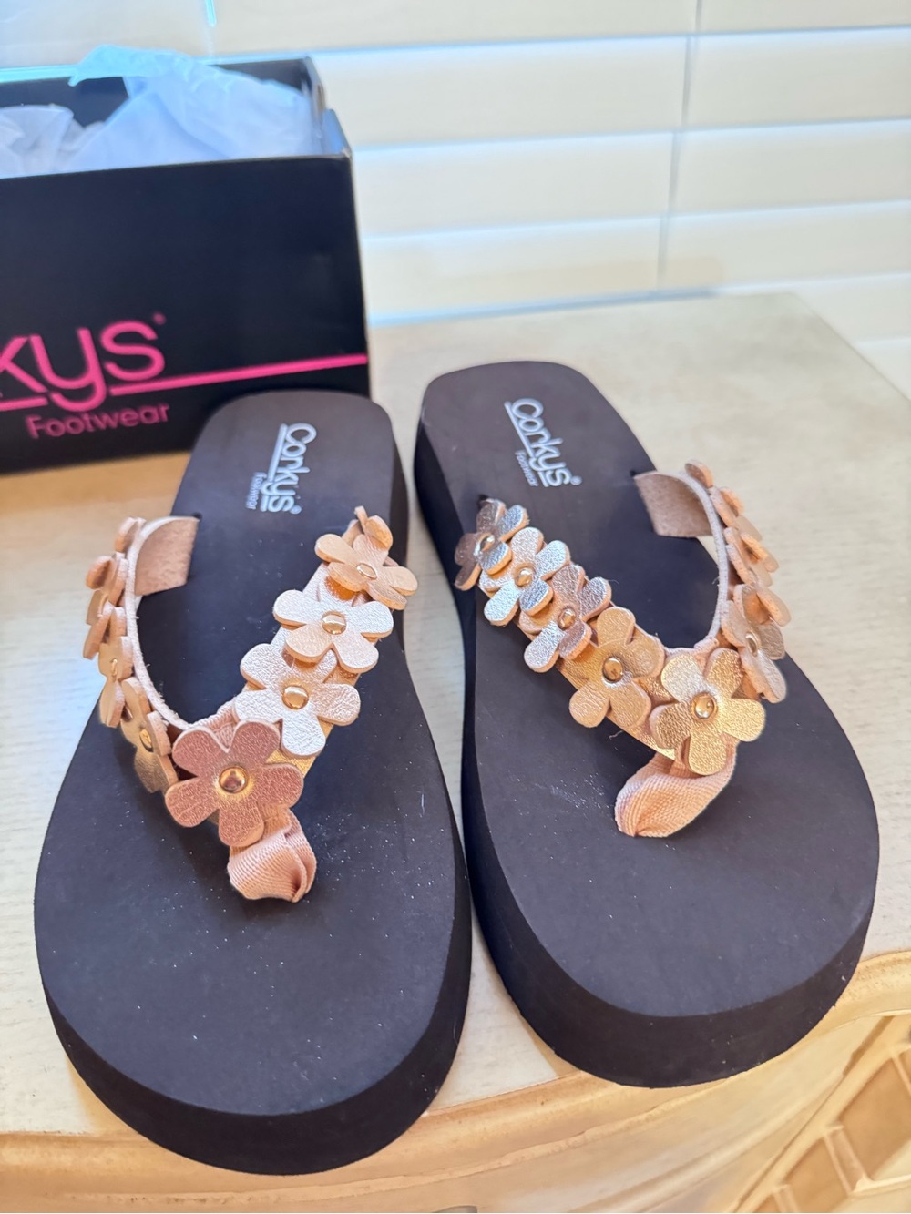 Corkys Floral Tan Platform Flip Flop Sandals